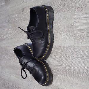 COPY - Girls Dr. Martens low top / size 4 / Black